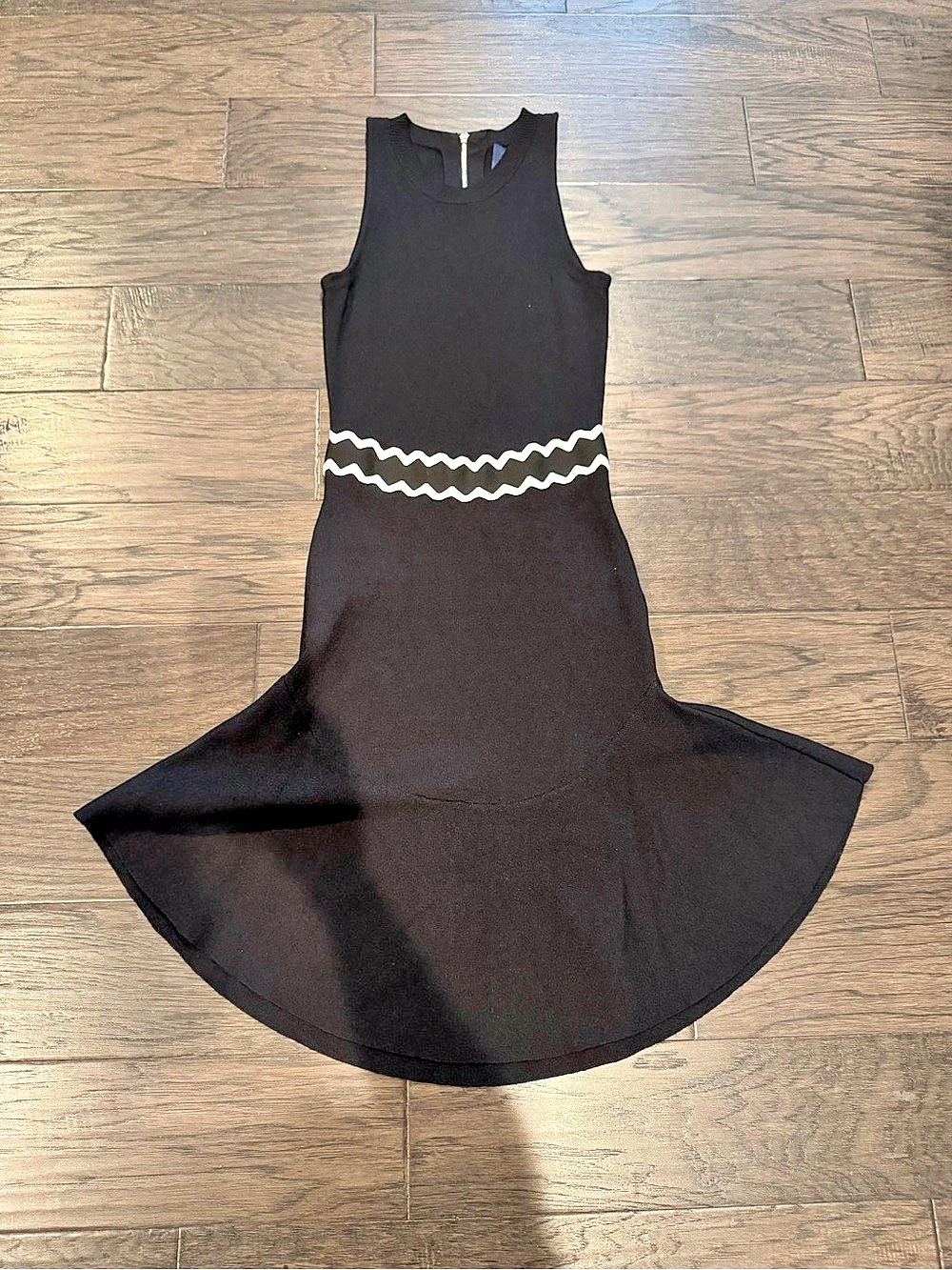 PACHE Sleeveless Fit & Flare Dress in Black & White Size XS
